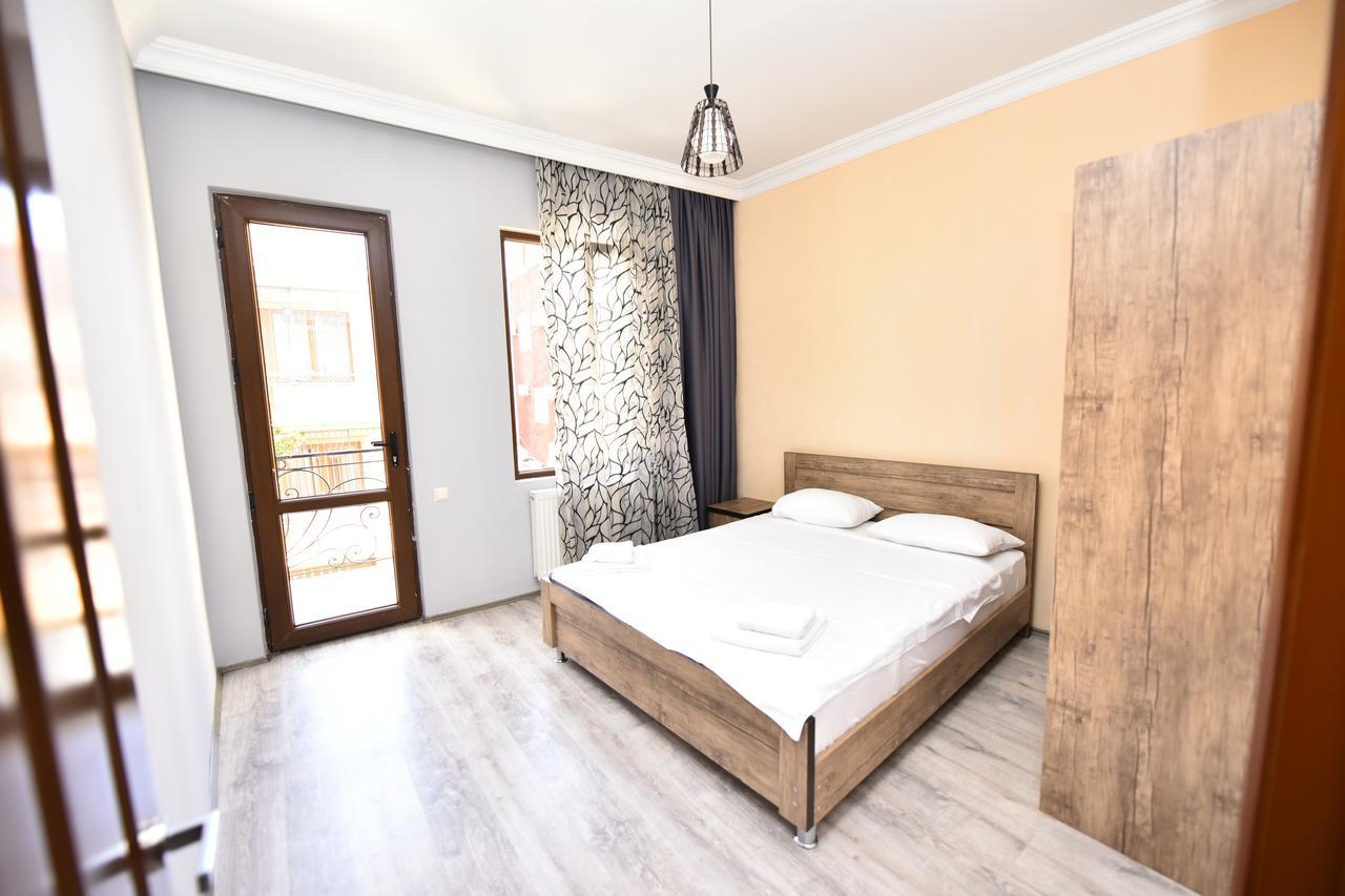 Hotel Phaliashvili Batumi Kültér fotó