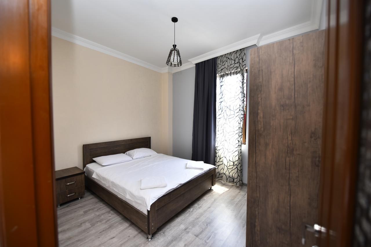 Hotel Phaliashvili Batumi Kültér fotó
