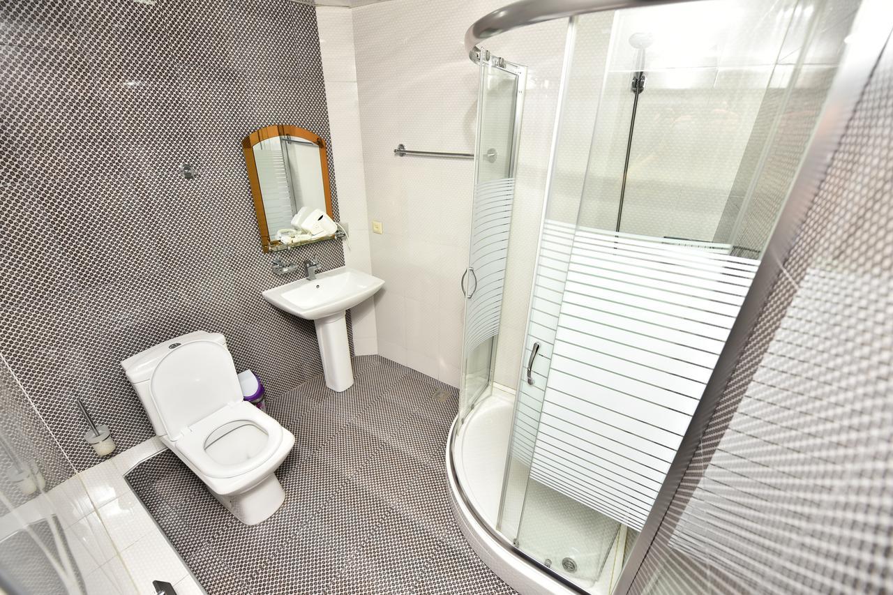 Hotel Phaliashvili Batumi Kültér fotó