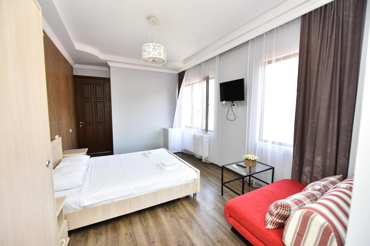 Hotel Phaliashvili Batumi Kültér fotó